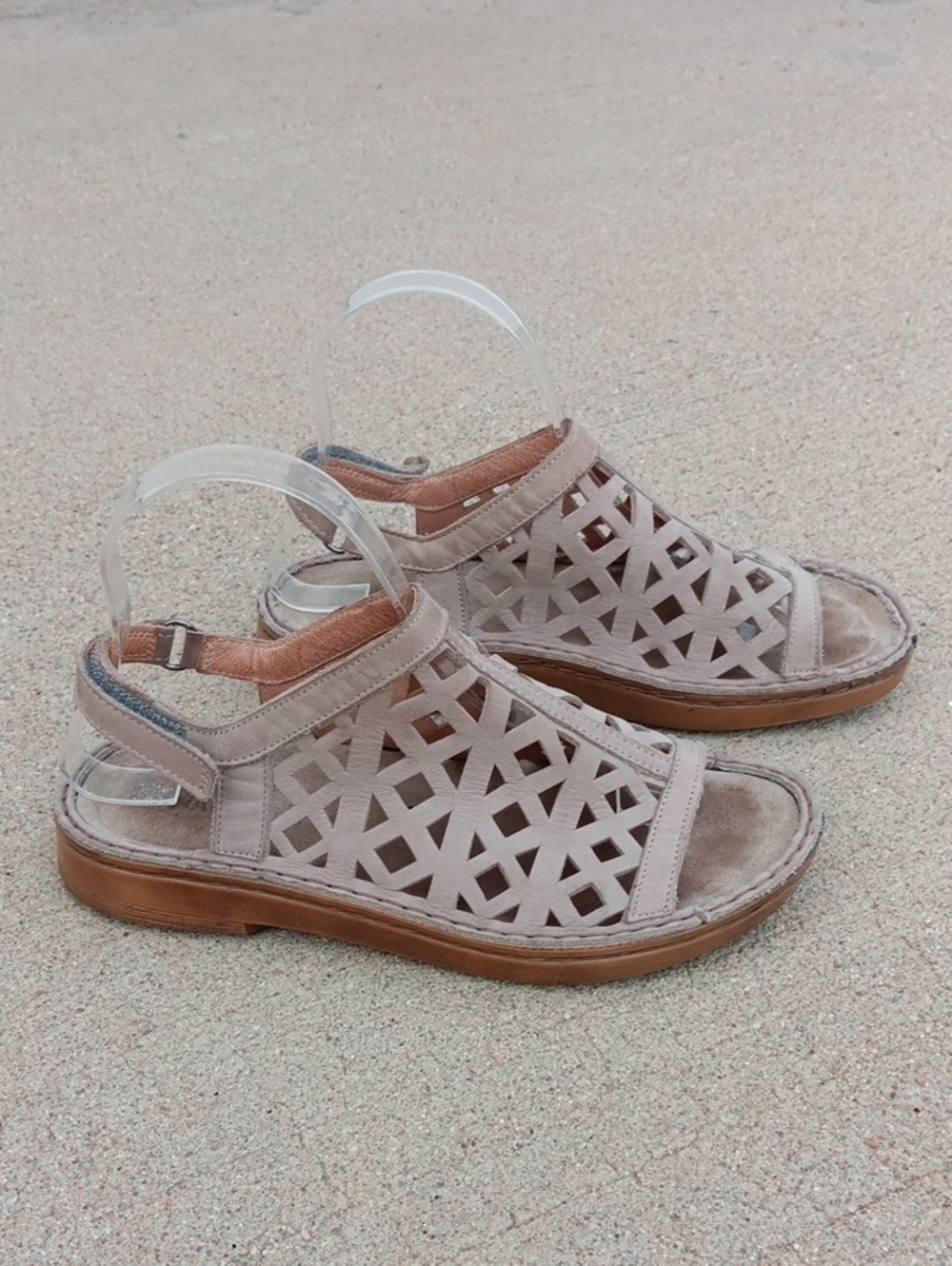 Naot Leather Sandals Womens Size 6
